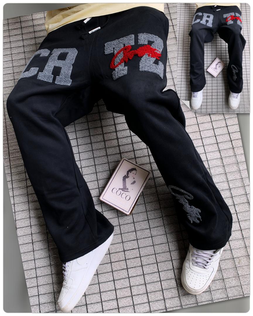 Minimal leather sneakers