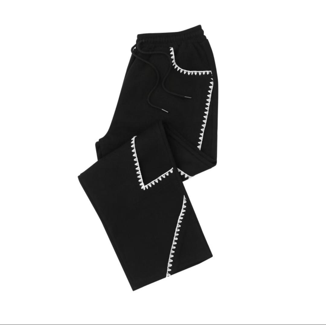 Minimal leather sneakers